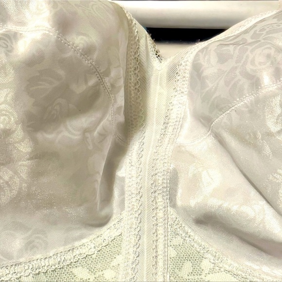 NEW Playtex white bra 44DD Ultimate 18-hour Wire-free - Picture 4 of 8